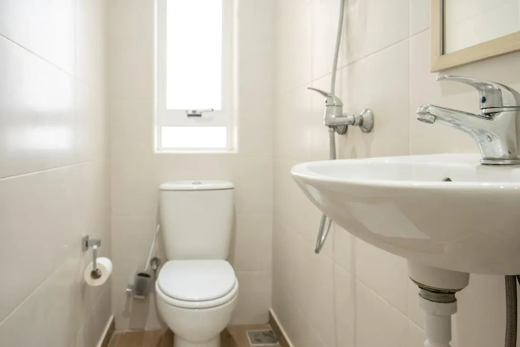 Exclusive Seafront Townhouse Sliema, Valletta View Holiday home