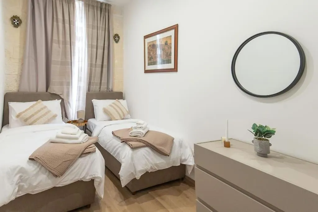 Holiday home Exclusive Seafront Townhouse Sliema, Valletta View