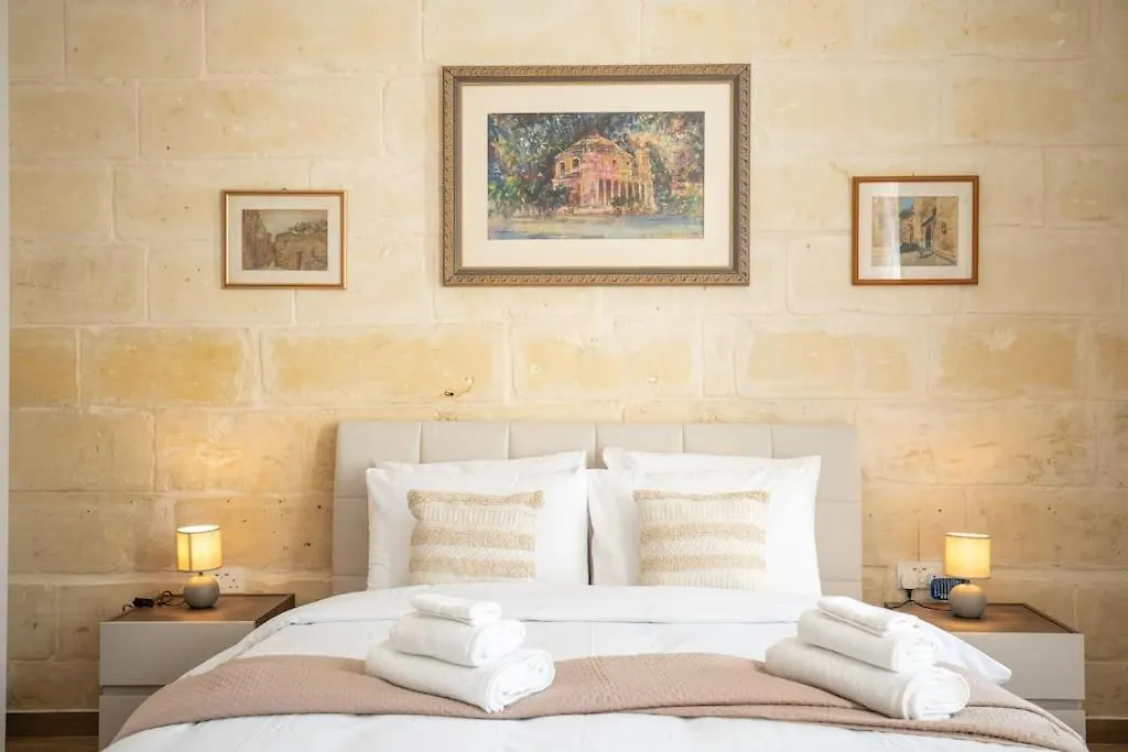 Holiday home Exclusive Seafront Townhouse Sliema, Valletta View