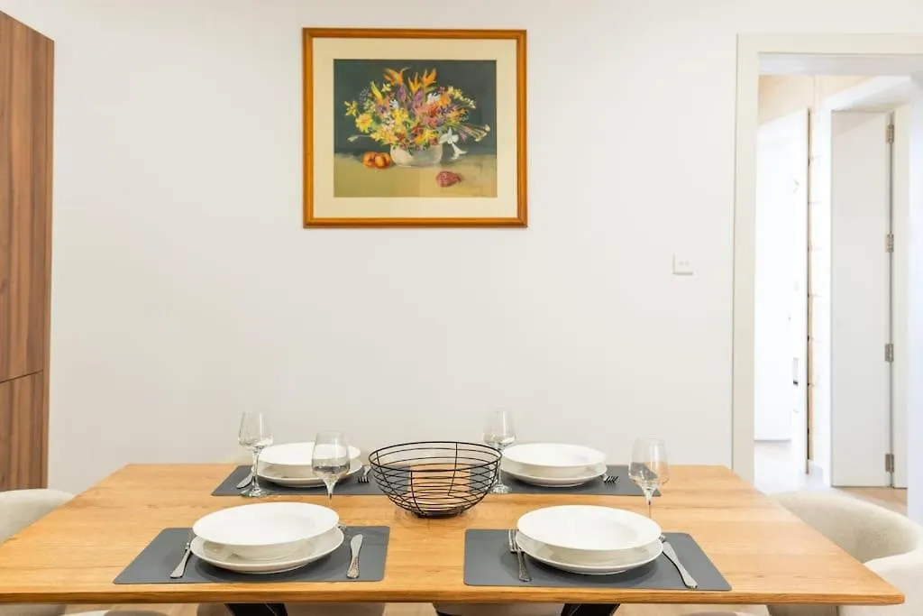 Exclusive Seafront Townhouse Sliema, Valletta View 0*, Sliema